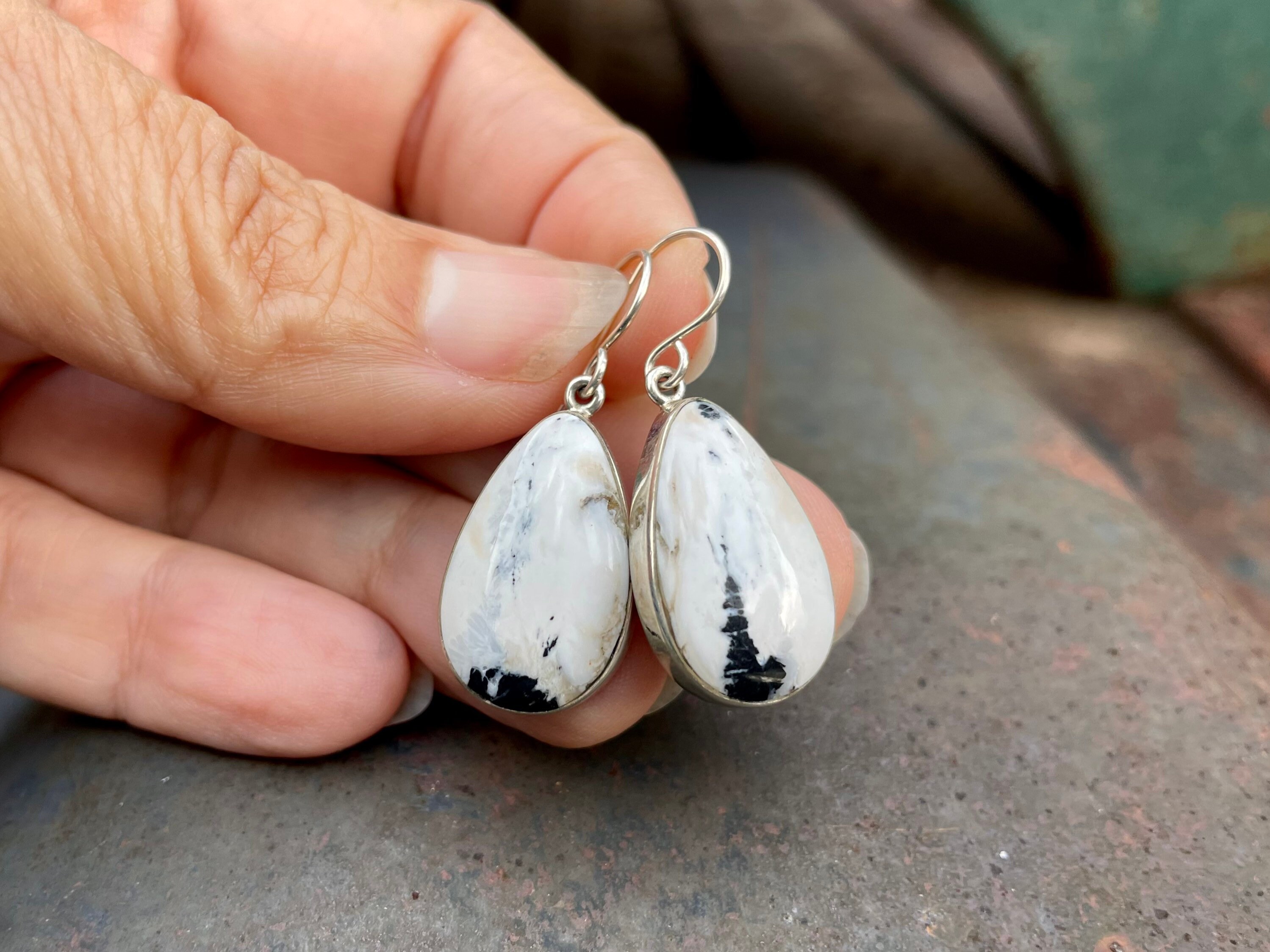 Navajo white deals buffalo turquoise jewelry