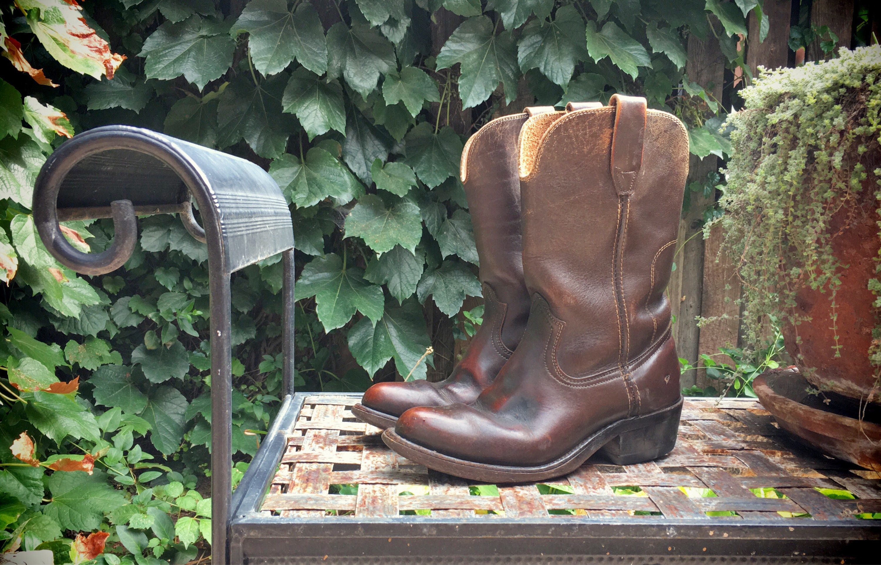 Plain leather cowboy clearance boots