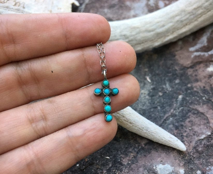 Amazon.com: DOLIOX Genuine Turquoise Cross Necklace for Women Men Vintage  Gemstone Pendant Solid 925 Sterling Silver Western Boho Jewelry Gift for  Her Mom Wife : Clothing, Shoes & Jewelry
