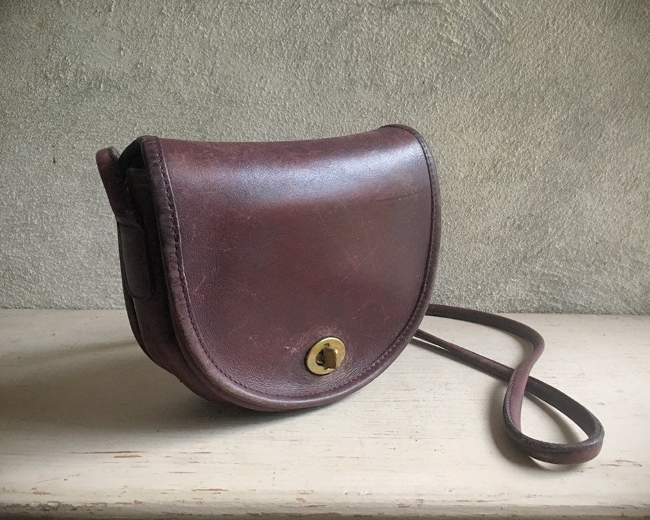 Vintage 1970s Coach Bag / Brown Leather Cross Body Purse