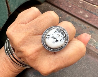 Signed Navajo Round White Buffalo Stone Ring Size 7.75, Native American Indian Jewelry Black-White