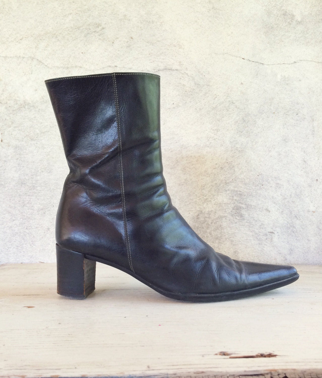 Vintage Women's boots black leather ankle boot EU 38 / US 7.5, leather boots, black boots