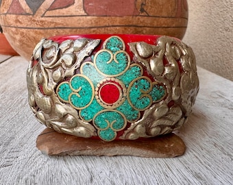 Vintage Tibetan Silver Repousse Wide Bangle w/ Chip Inlay Turquoise Coral, Ethnic Jewelry