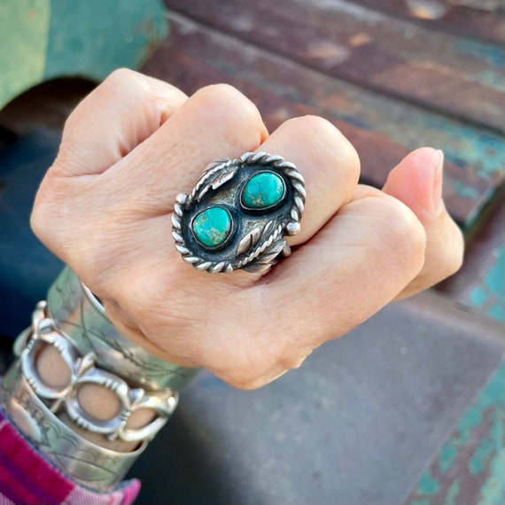 Weird Unique Navajo 'Offset Turquoise' Native American Jewelry Silver Duel Shank Bracelet Weird Unique Navajo 'Offset Turquoise' Native American Jewelry Silver Duel Shank Bracelet