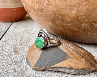 Dainty Green Turquoise Ring Size 7, Leaf Feather Design