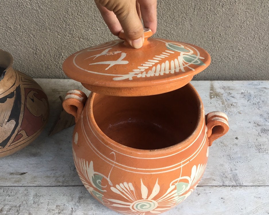 Bean pot And Little Pots - Cookware - Holyoke, Minnesota, Facebook  Marketplace