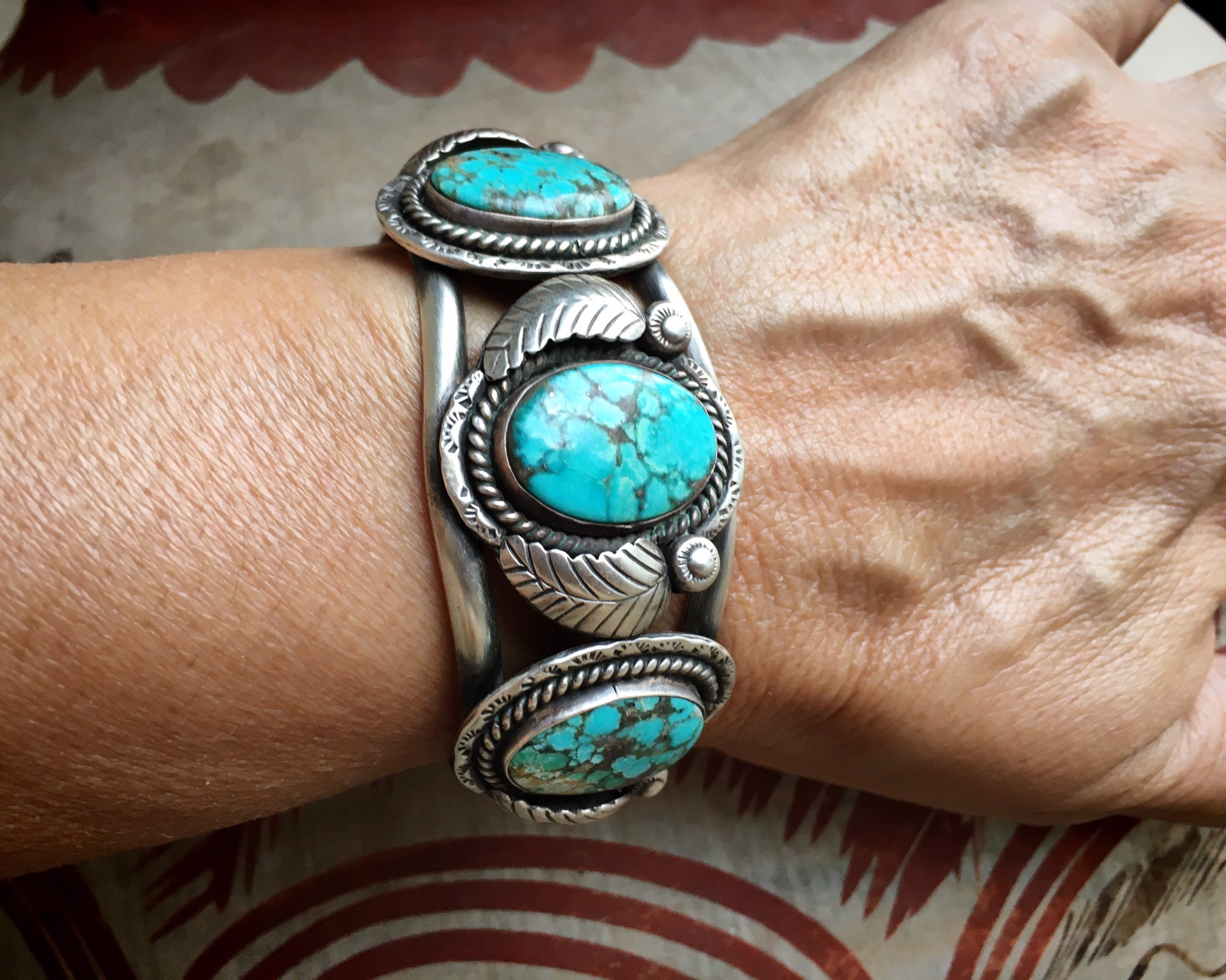 Native American Smaller Wrist Vintage Navajo Spiderweb Turquoise Sterling Silver Bracelet Native American Smaller Wrist Vintage Navajo Spiderweb Turquoise Sterling Silver Bracelet