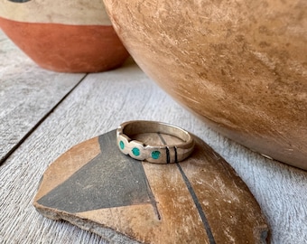 Narrow Dainty Silver Turquoise Inlay Band Approx Size 9, Vintage Zuni Ring
