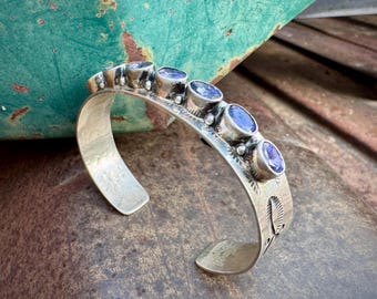 Vintage Sterling Silver Row Bracelet Pale Purple Amethyst Color, Approx Size 6+, Southwestern