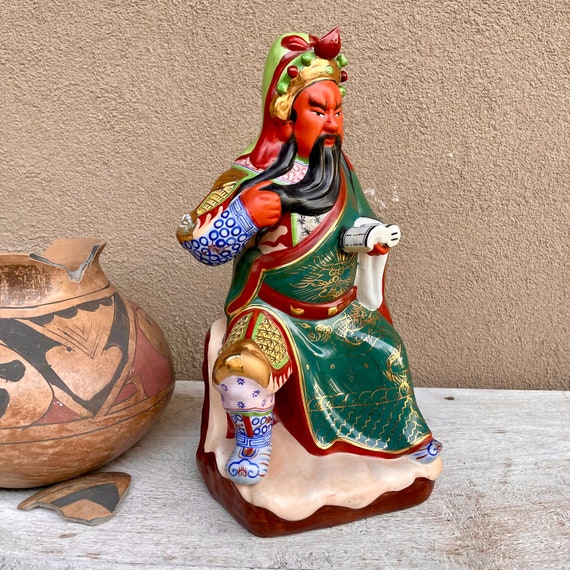 関羽像(陶器製) 関羽像(陶器製)