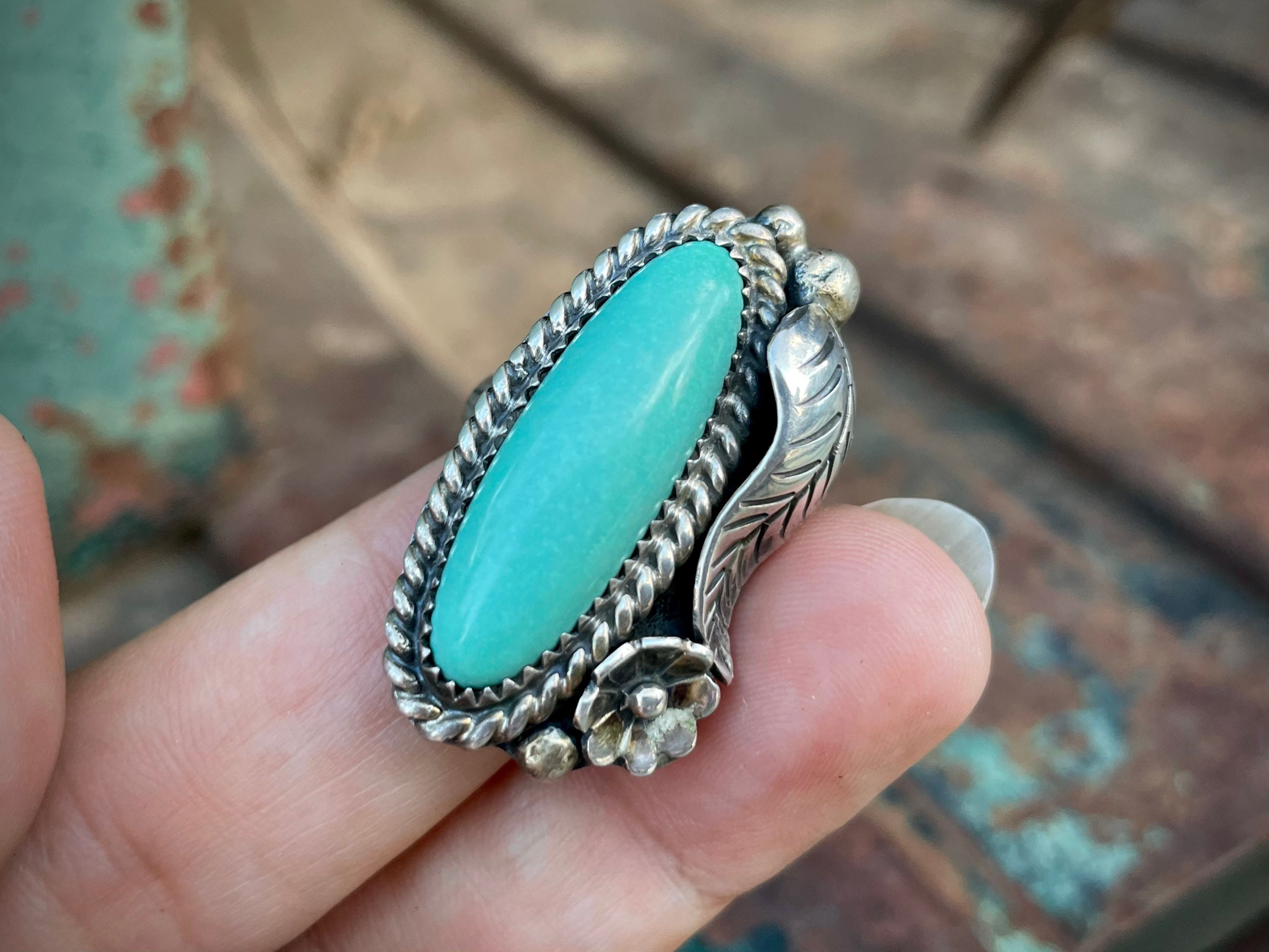 Traditional Navajo Turquoise Ring with Sterling Silver Leaf Traditional Navajo Turquoise Ring with Sterling Silver Leaf