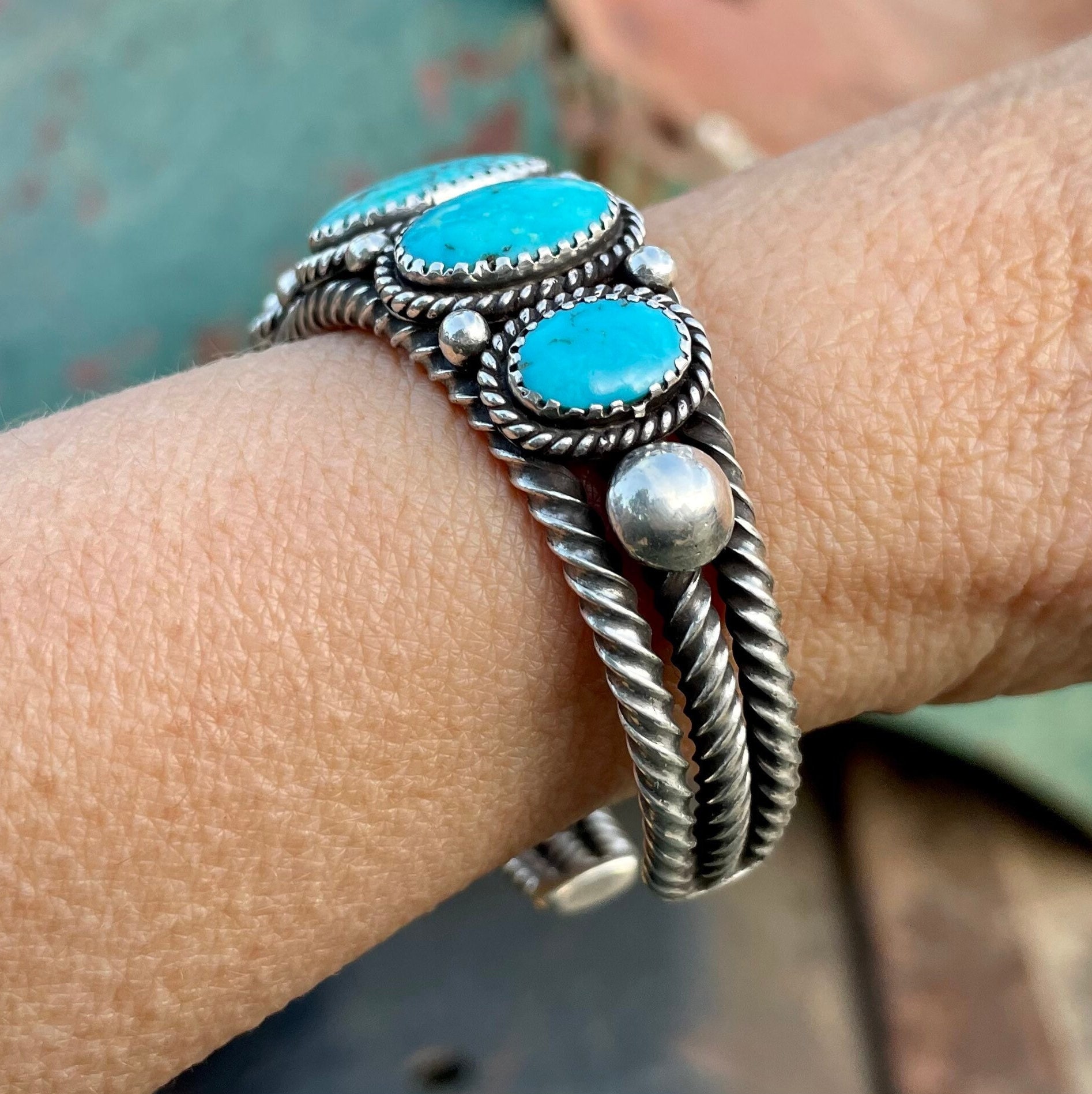 Vintage Seven Stone Turquoise Row Bracelet Size 6-3/8 Vintage Seven Stone Turquoise Row Bracelet Size 6-3/8