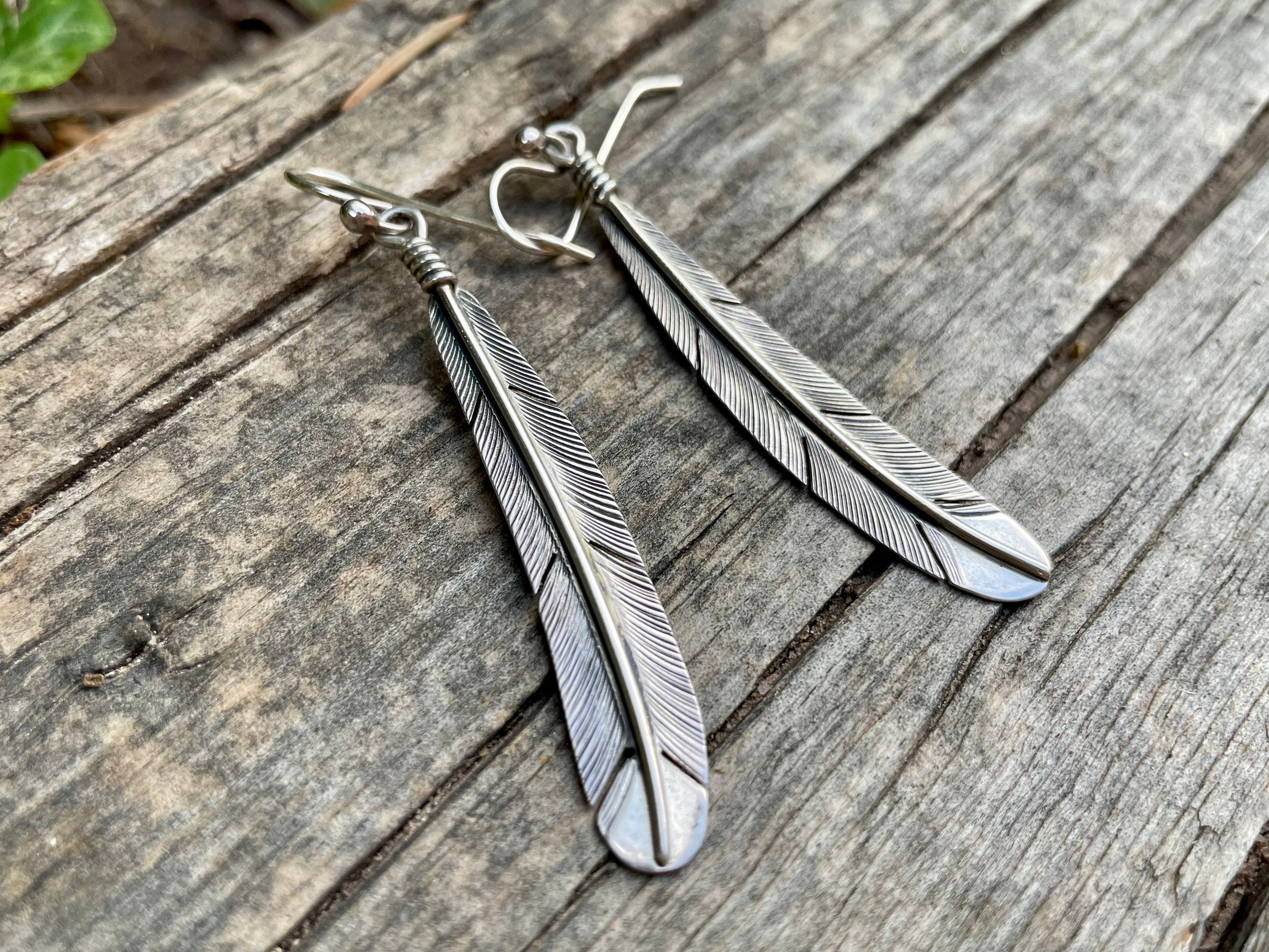 Feather sterling silver earrings | Retro personality unisex men and women  can wear simple small earrings gift packaging - Shop BLUMA SILVER JEWELRY  Earrings & Clip-ons - Pinkoi