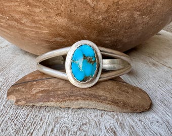 Vintage Dainty Silver Turquoise Cuff Bracelet Approx Size 6.25" Split Wire, Simple Design