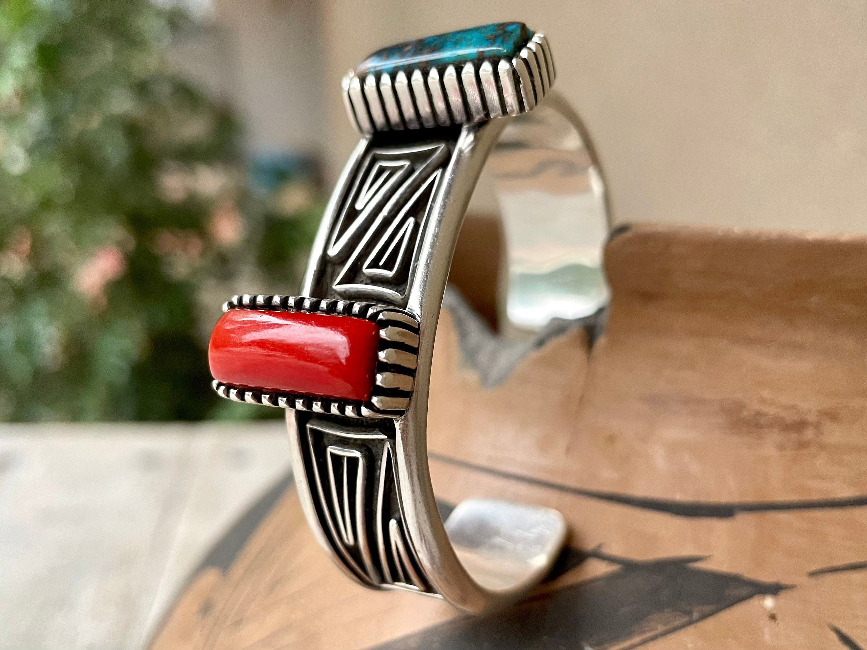 Navajo Leo Yazzie キャリコレイク ターコイズ バングル Navajo Leo Yazzie キャリコレイク ターコイズ バングル Navajo Leo