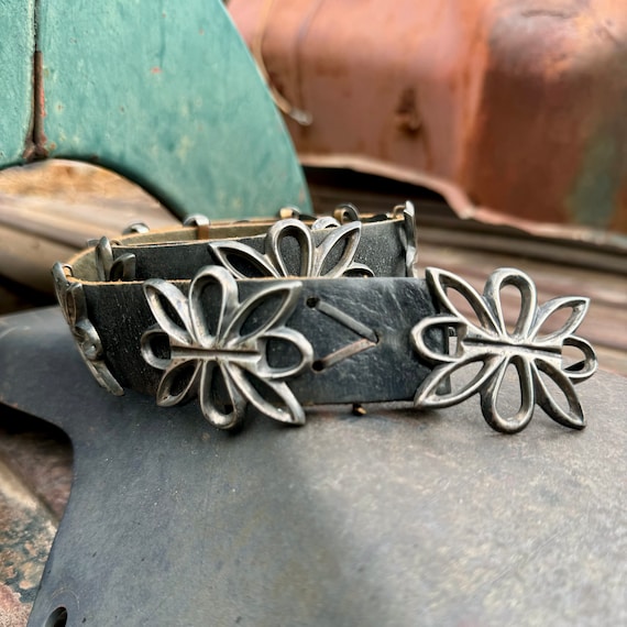 Biggest Craziest Native American Navajo Gecko Sterling Silver Turquoise Bracelet- 290 Grams Biggest Craziest Native American Navajo Gecko Sterling Silver Turquoise Bracelet- 290 Grams