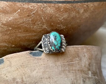 Small Dainty Turquoise Ring Size 6.5, Fred Harvey Era Native America Indian Jewelry, Pinky Ring