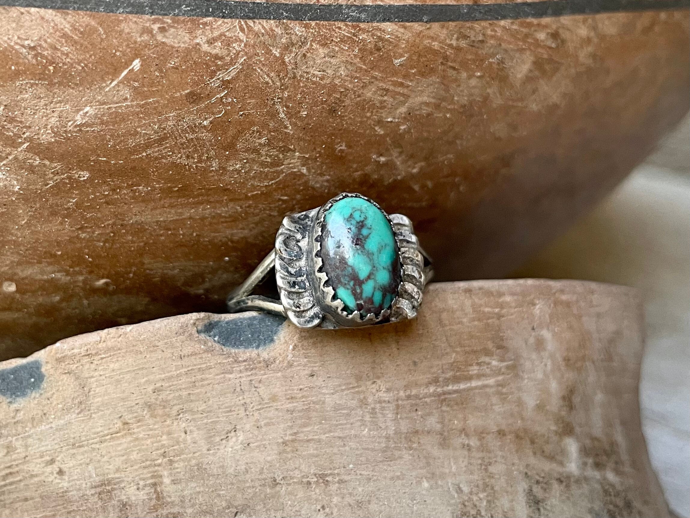 Fred Harvey Era Dainty Vintage Turquoise Ring