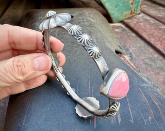 Navajo Chimney Butte Sterling Silver Turquoise Pink Conch Bangle Bracelet, Heart Shaped Bezels