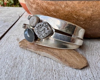 Lilly Barrack Cuff Bracelet Size 6.75 Gray Gemstone Contemporary Style, Moonstone Druzy
