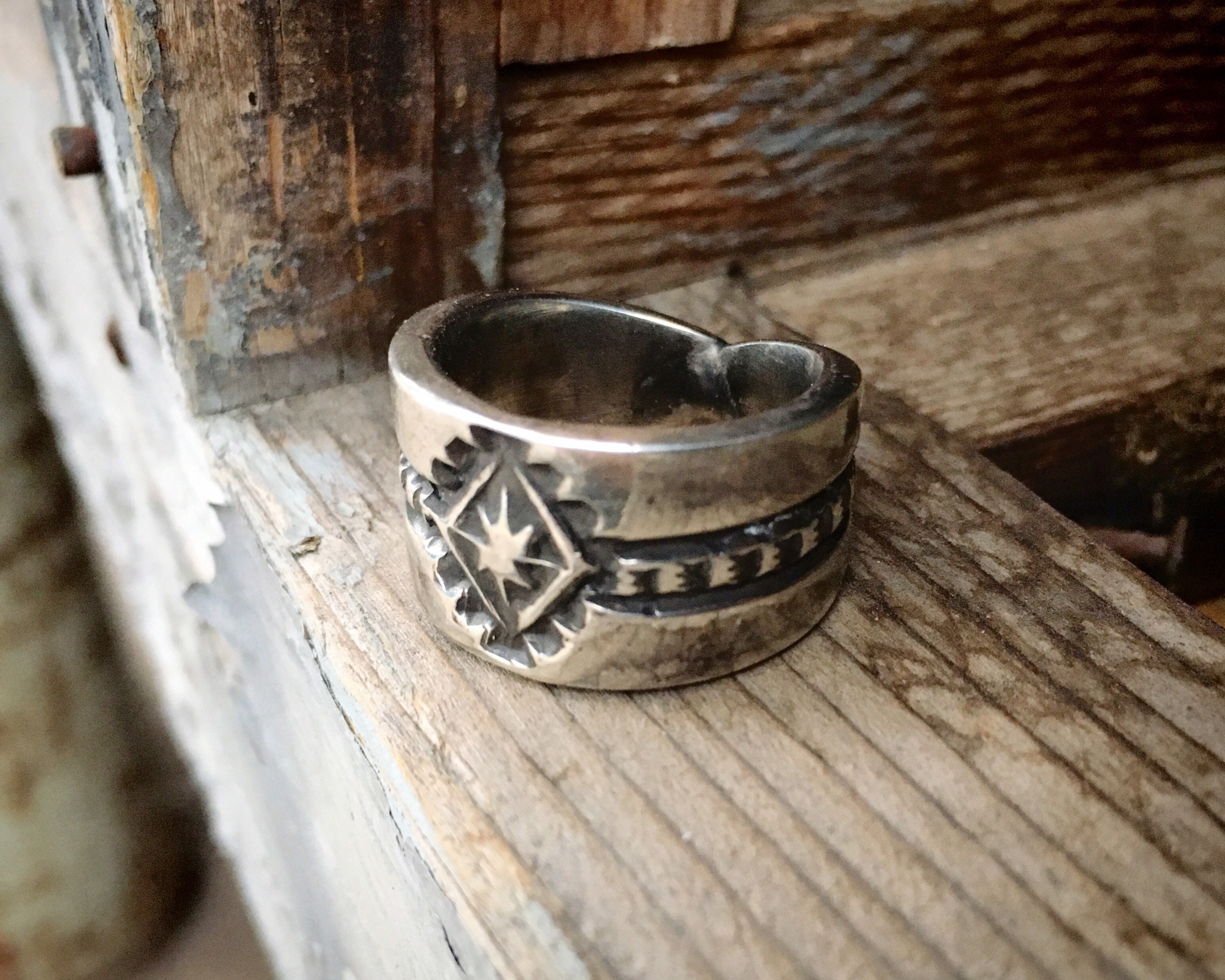 Navajo Elvira Bill Stamped Sterling Silver Cigar Band Ring Navajo Elvira Bill Stamped Sterling Silver Cigar Band Ring