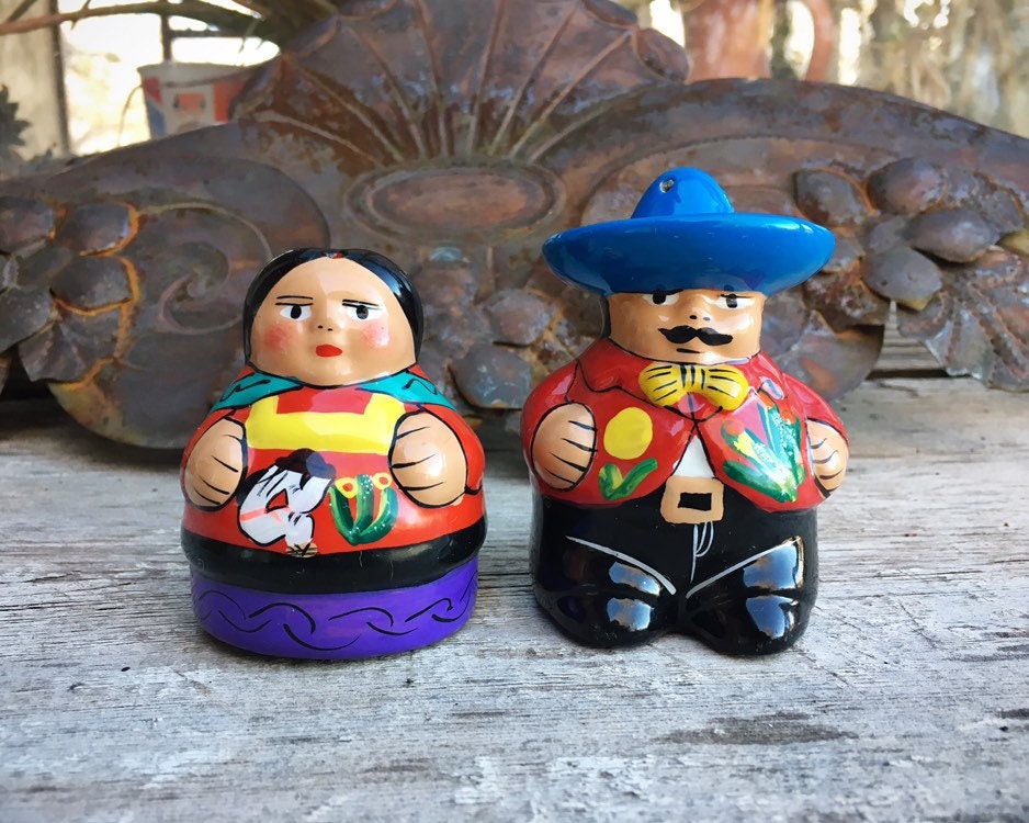 Mexican Pottery Man and Woman Salt and Pepper Shakers, Kitchen Decor