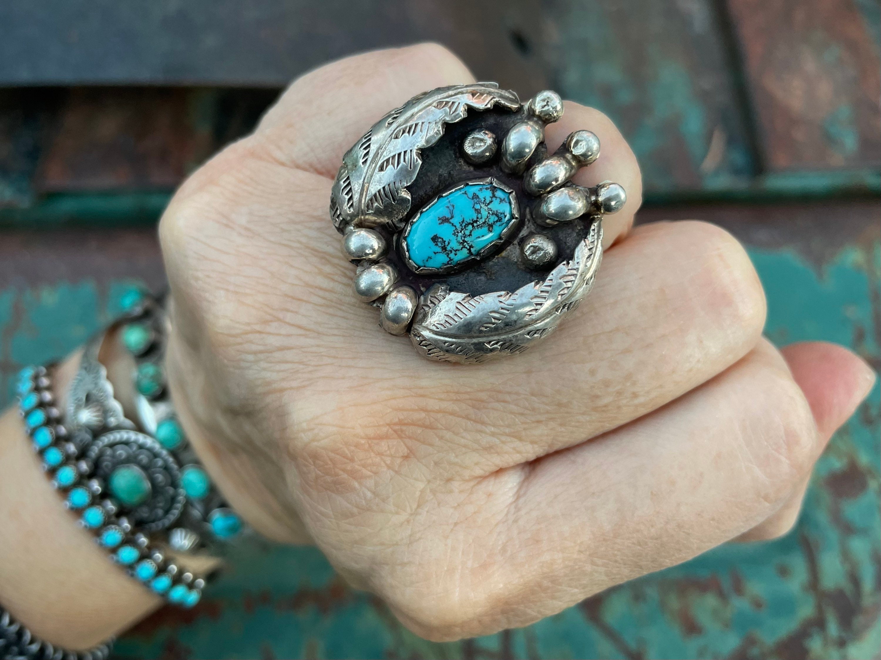 Detailed!! Vintage Native American Navajo Spiderweb Turquoise Sterling Silver Leaf Bracelet Detailed!! Vintage Native American Navajo Spiderweb Turquoise Sterling Silver Leaf Bracelet