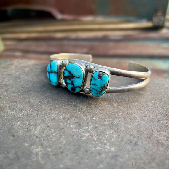 Native American Jewelry Rare Sterling Silver Running Gecko Lizrd Turquoise Cuff Bracelet- Thick! Native American Jewelry Rare Sterling Silver Running Gecko Lizrd Turquoise Cuff Bracelet- Thick!