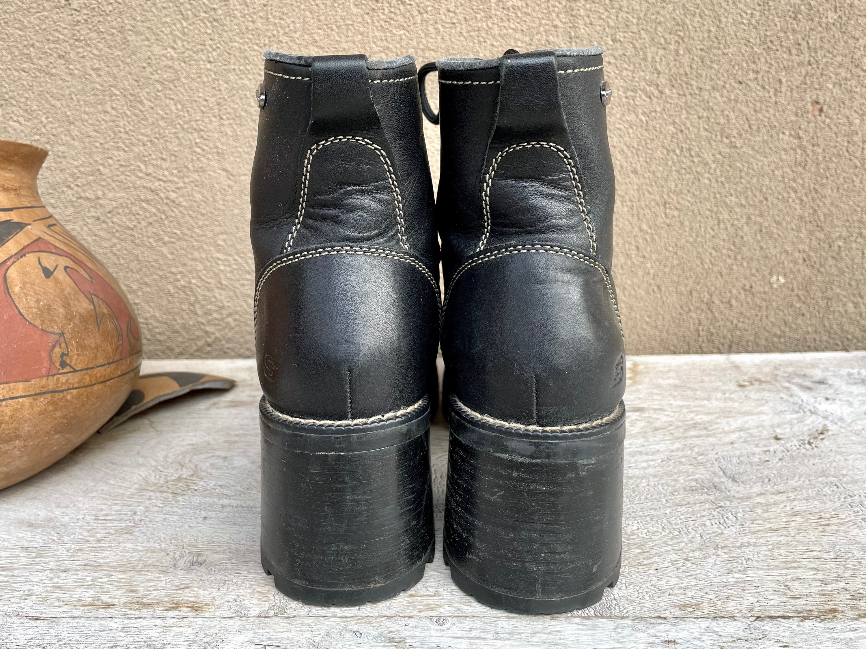 Skechers heels best sale 90s