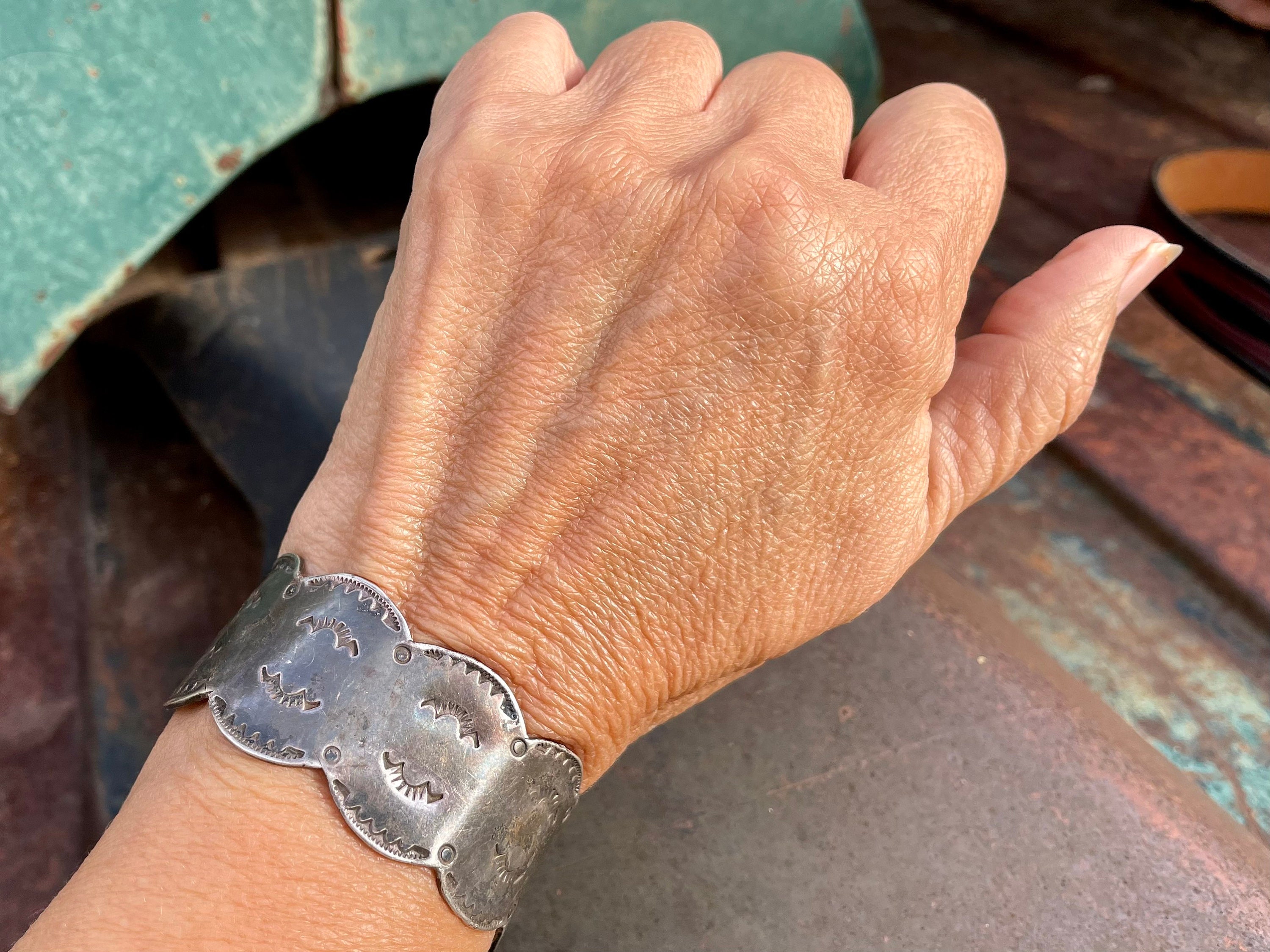 Fred Harvey Era Scalloped Stamped Silver Cuff Under 6, Vintage