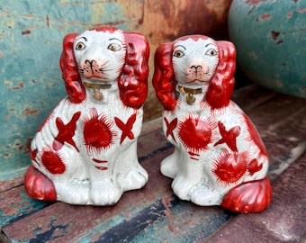 Vintage Pair of Medium-Small Staffordshire Style Wally Dog Figurines, Approx 5.5" Tall
