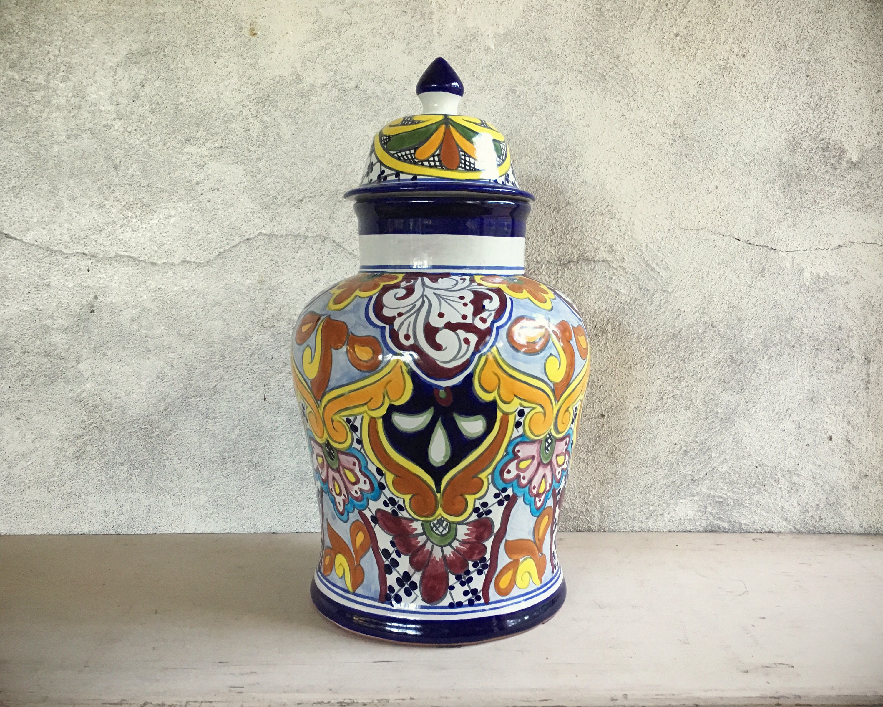 Large vintage Talavera lidded jar, Talavera pottery ginger jar tibor