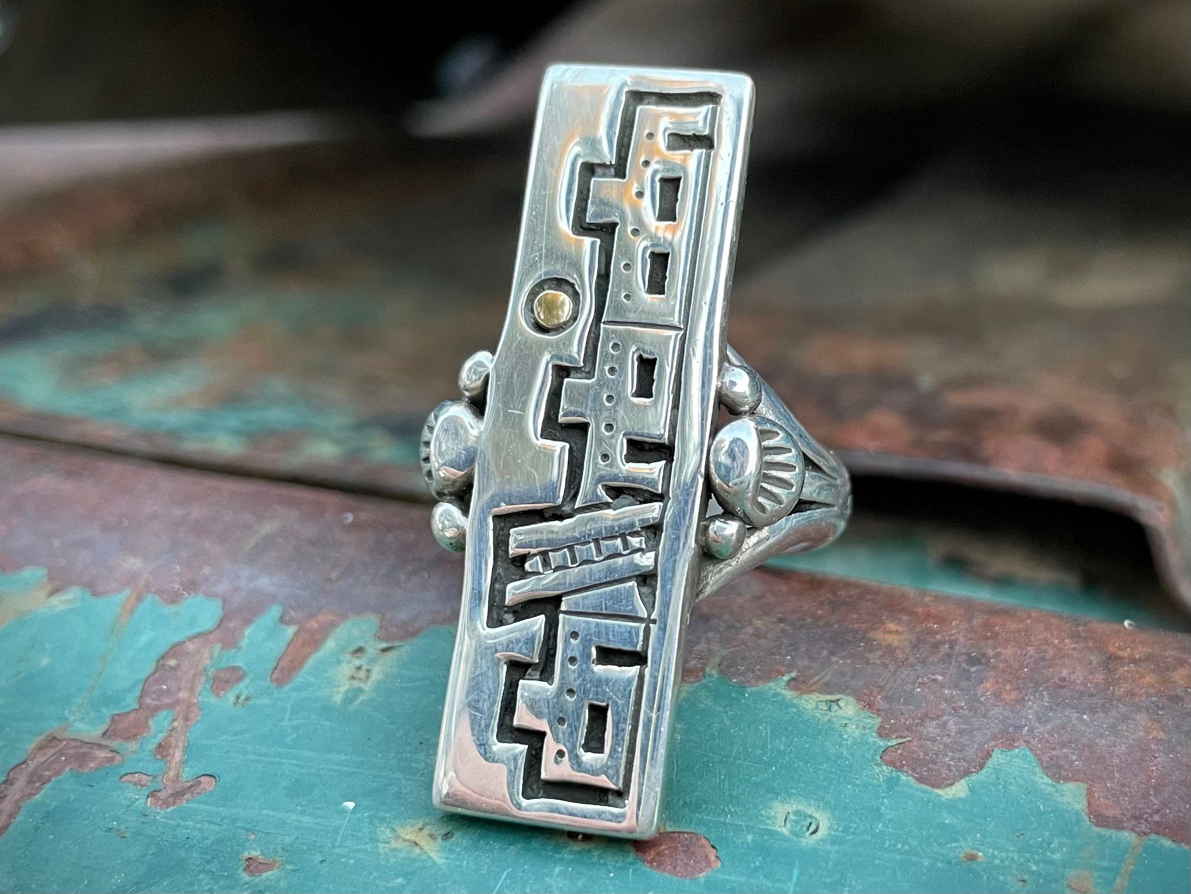 Rare Vintage Santo Domingo Native American Sterling Silver Joe Coriz Necklace Rare Vintage Santo Domingo Native American Sterling Silver Joe Coriz Necklace