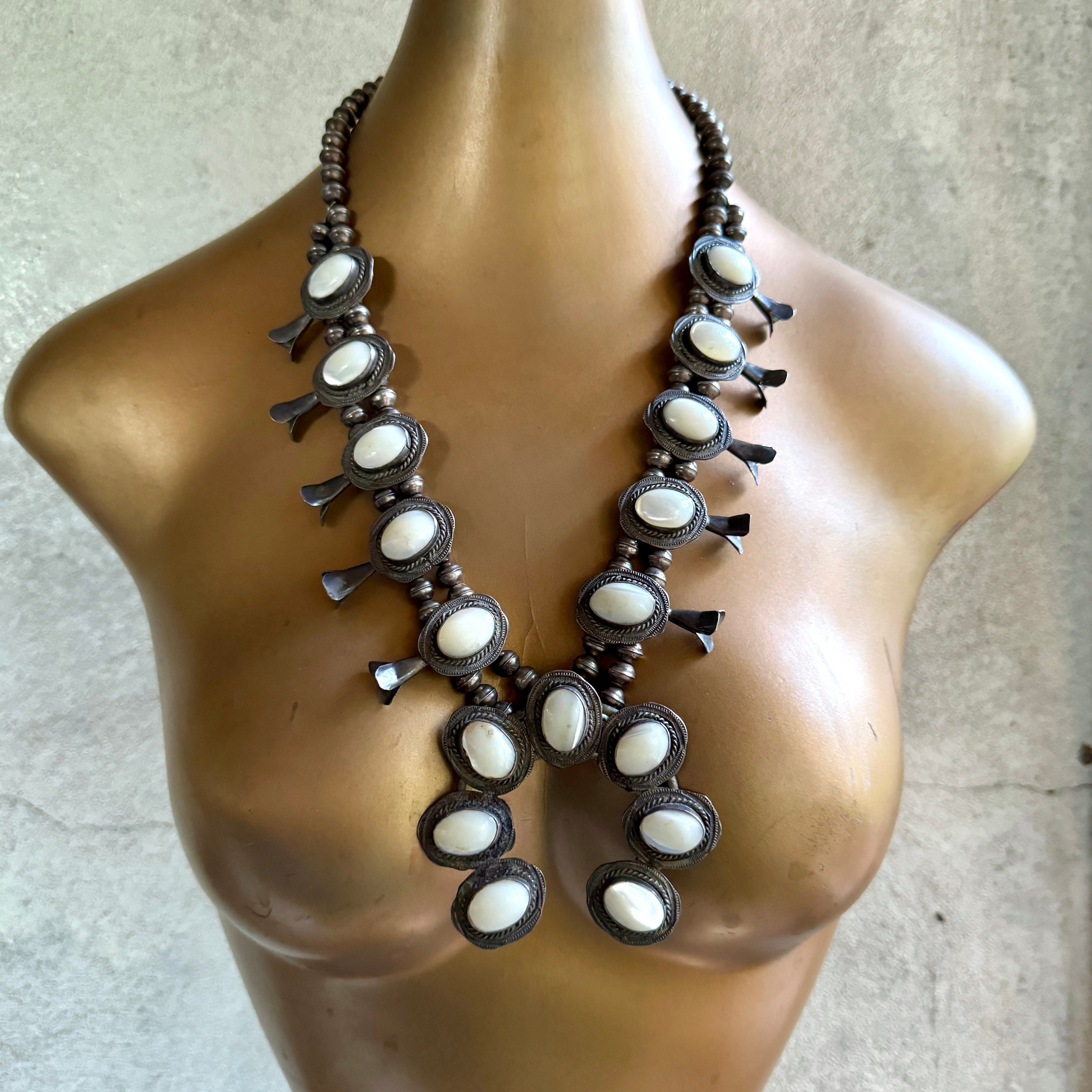 One Of The Finest Vintage Navajo Mother Of Pearl Native American Jewelry Silver Squash Blossom Necklace One Of The Finest Vintage Navajo Mother Of Pearl Native American Jewelry Silver Squash Blossom Necklace