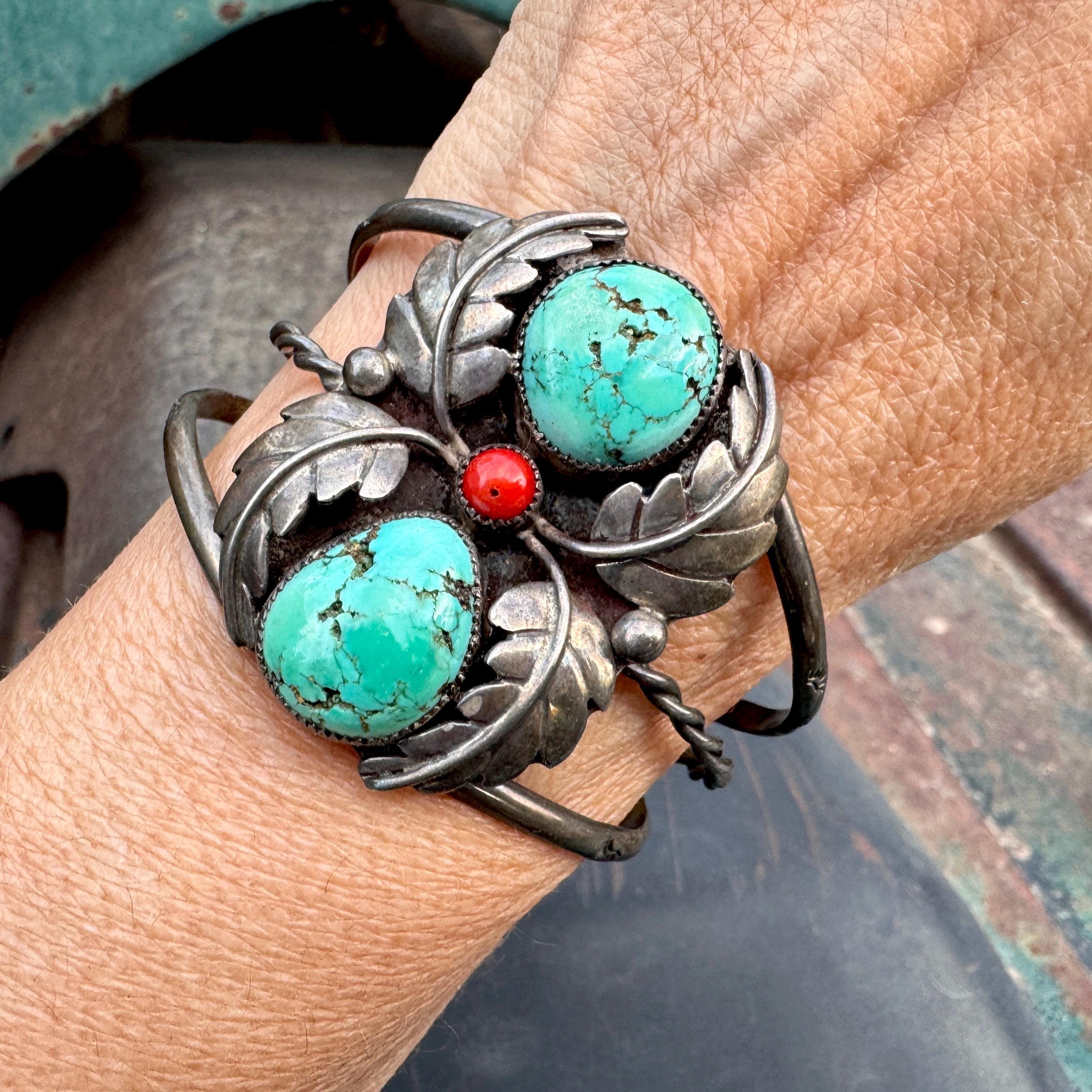 Flanking Leaves Vintage Native American Navajo Coral Sterling Silver Bracelet Cuff Old Flanking Leaves Vintage Native American Navajo Coral Sterling Silver Bracelet Cuff Old