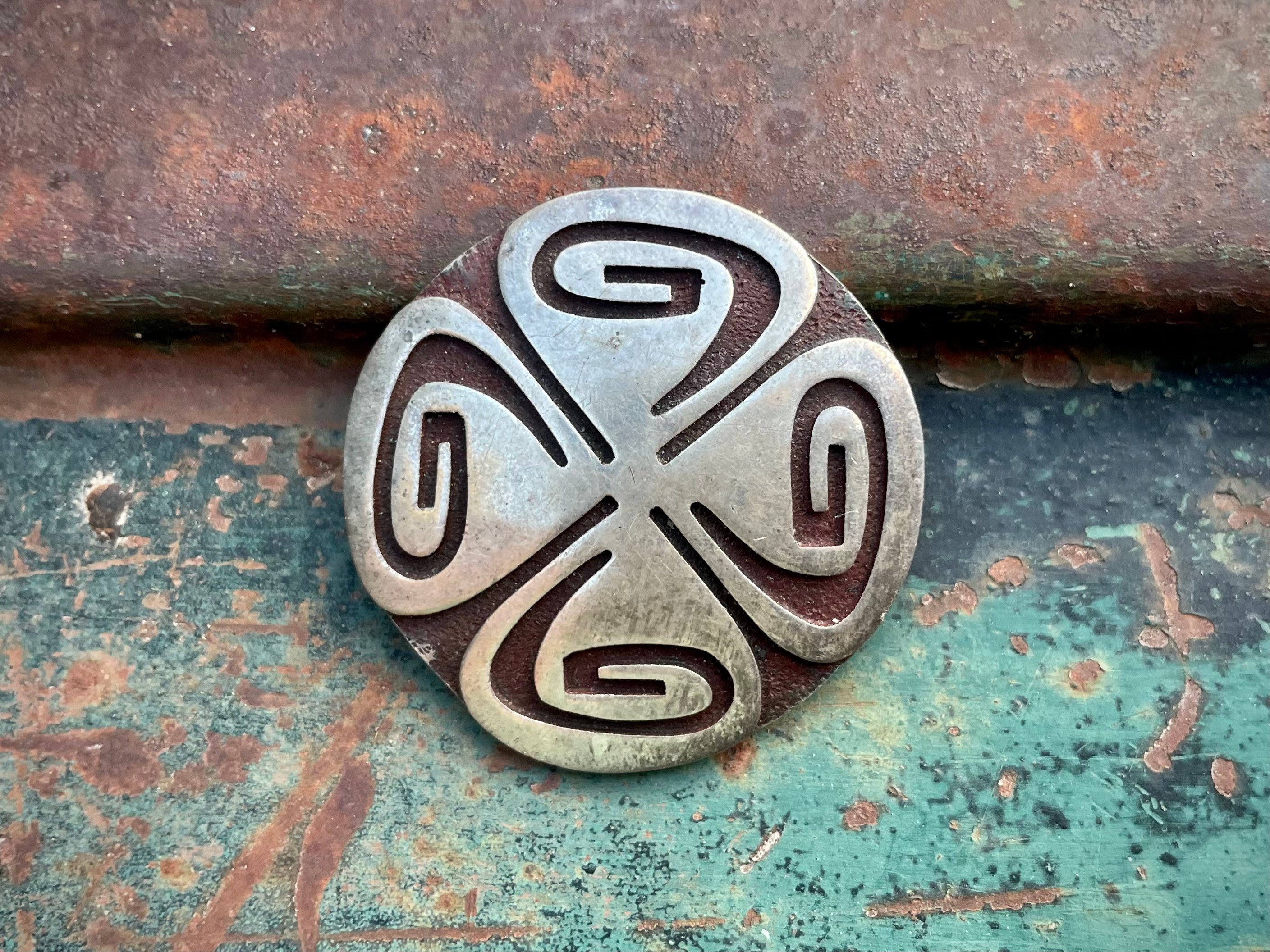 Marvelous Vintage Native American Hopi Sterling Silver Overlay Print Ring Marvelous Vintage Native American Hopi Sterling Silver Overlay Print Ring