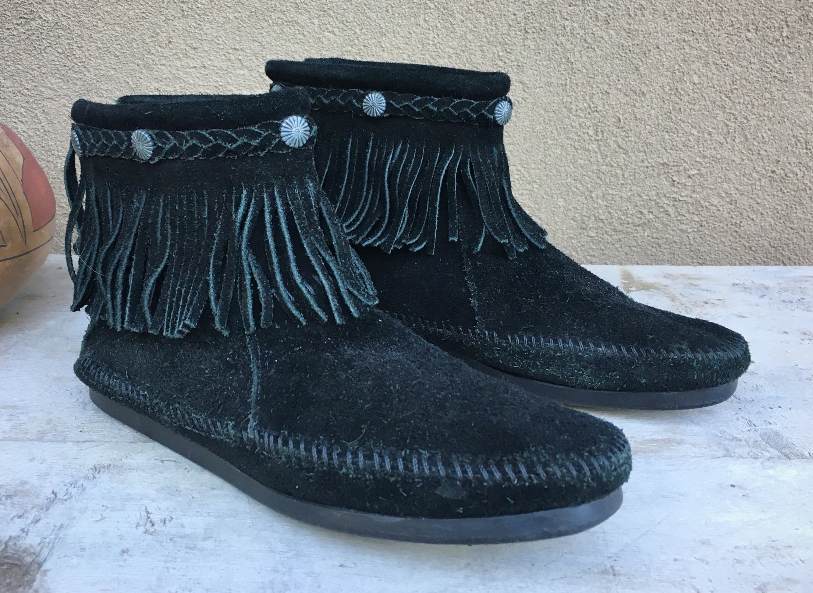 Vintage Minnetonka Women's Size 9 Black Suede Hard-Soled Moccasin Boot with Fringe