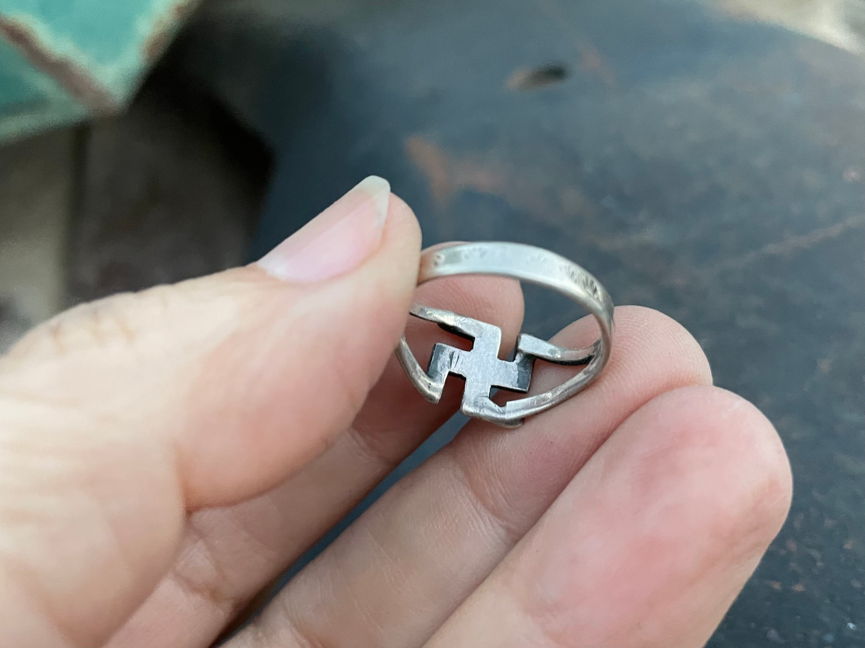 Small Fred Harvey Era Silver Whirling Log Ring Size 6.75