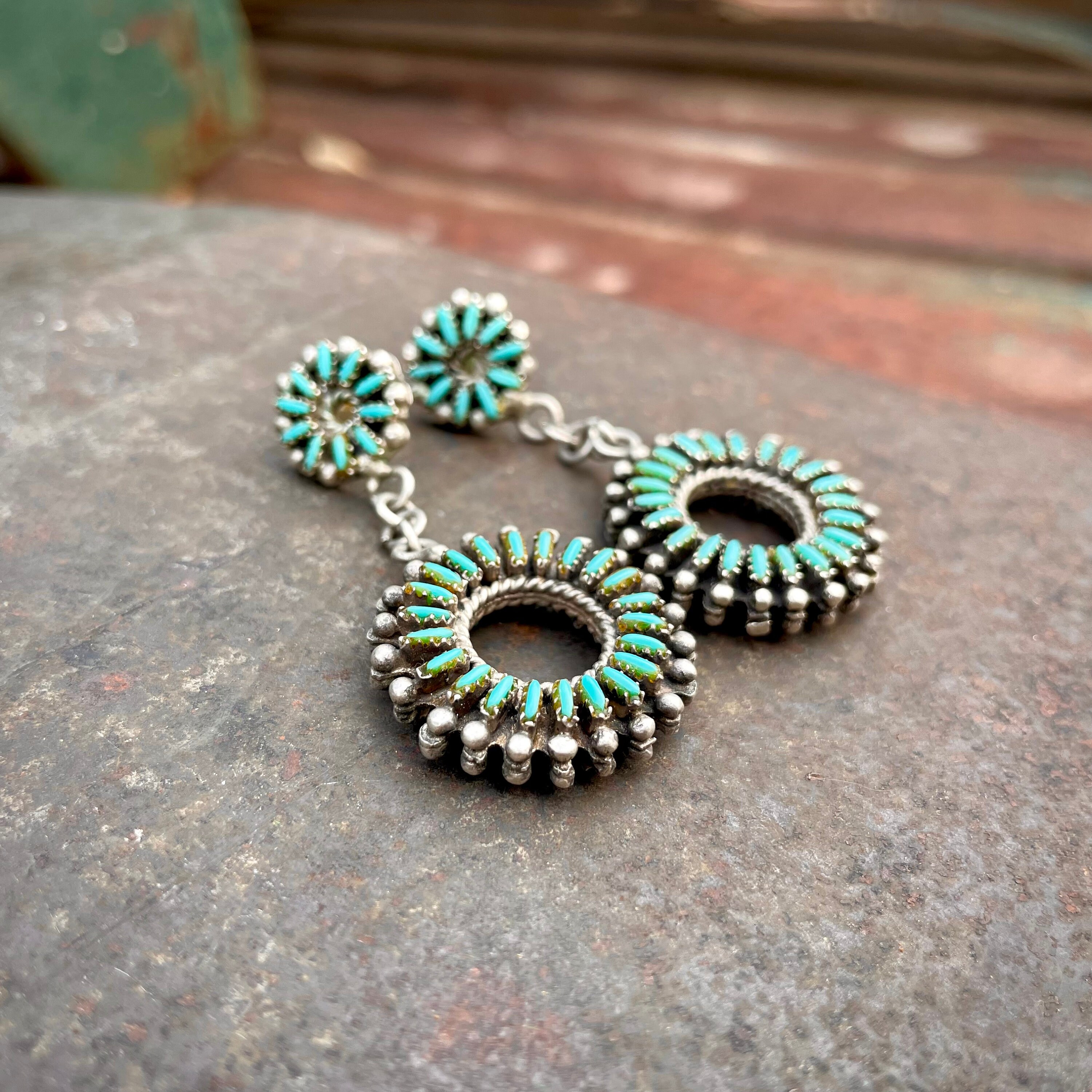 Exquisite Vintage Zuni Turquoise Native American Jewelry Silver Earrings Exquisite Vintage Zuni Turquoise Native American Jewelry Silver Earrings