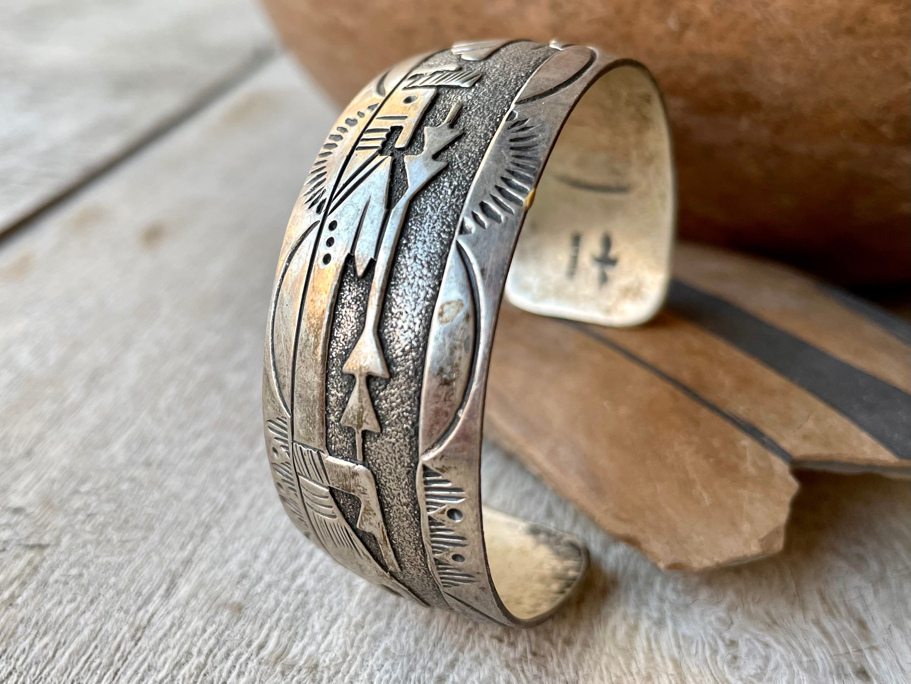 アクセサリー visvim Navajo VINTAGE BANGLE visvim同型 50's Vintage Navajo Copper バングル - メルカリ