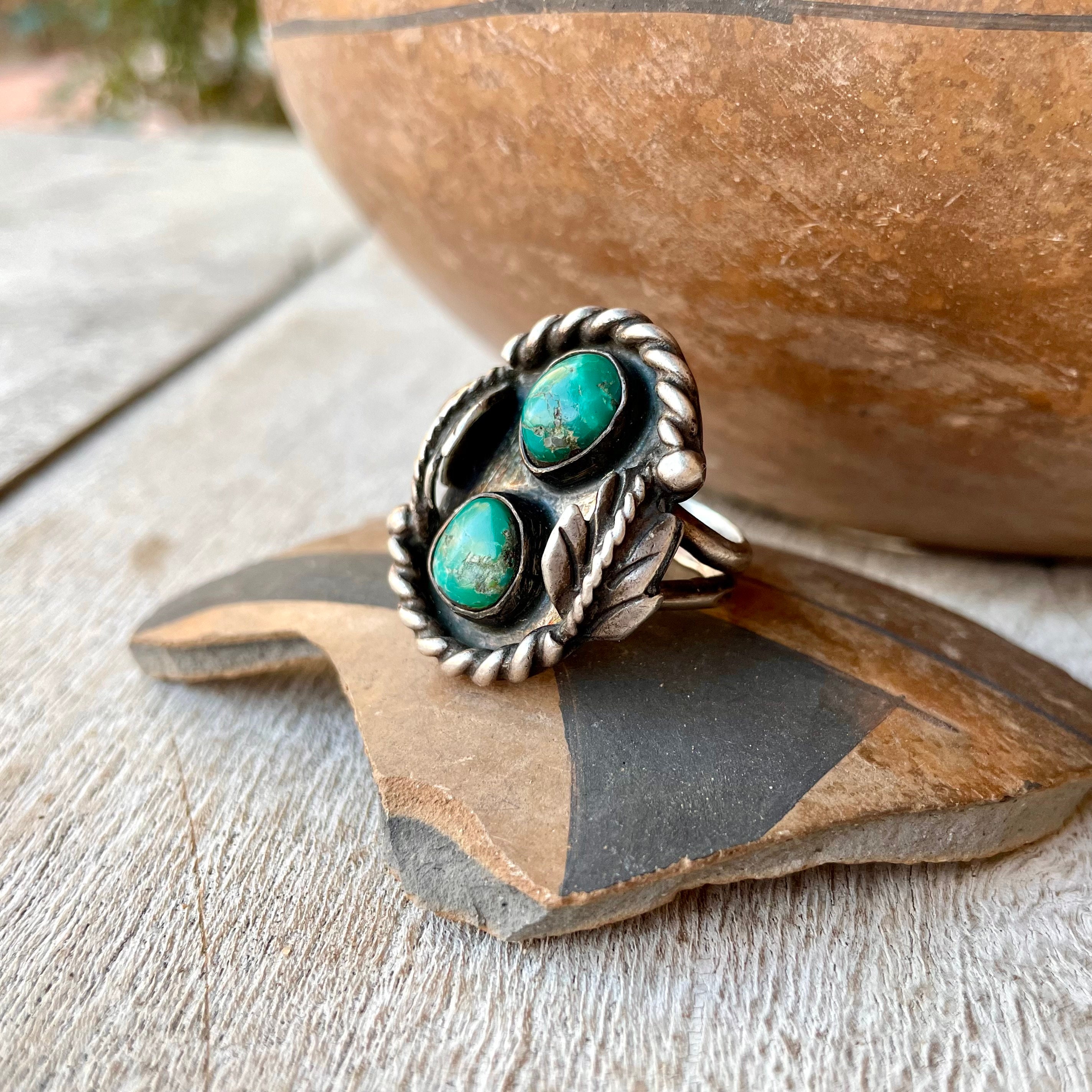 Weird Unique Navajo 'Offset Turquoise' Native American Jewelry Silver Duel Shank Bracelet Weird Unique Navajo 'Offset Turquoise' Native American Jewelry Silver Duel Shank Bracelet