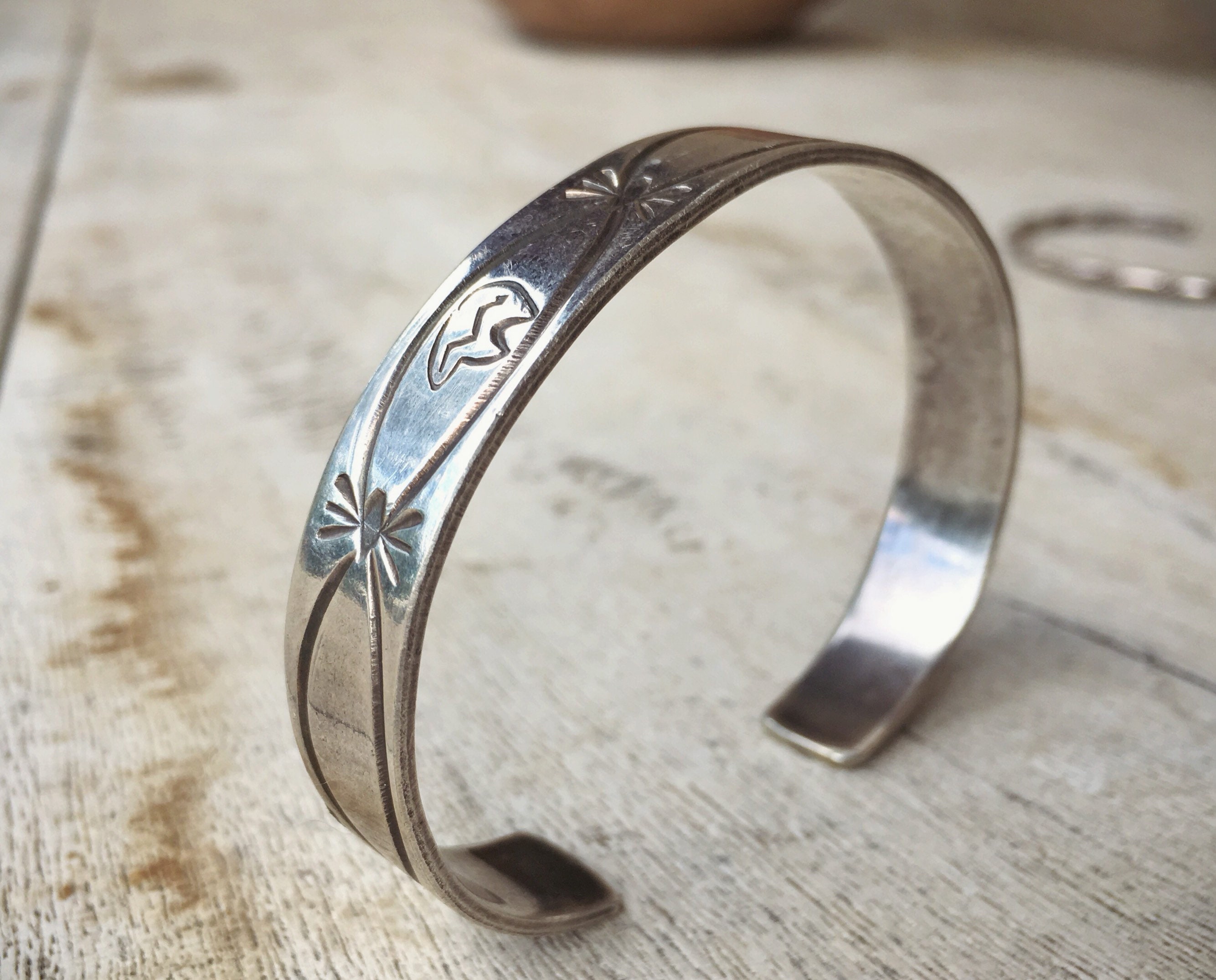 Native American Detailed Buffalo Vintage Navajo Sterling Silver Bracelet Cuff Native American Detailed Buffalo Vintage Navajo Sterling Silver Bracelet Cuff