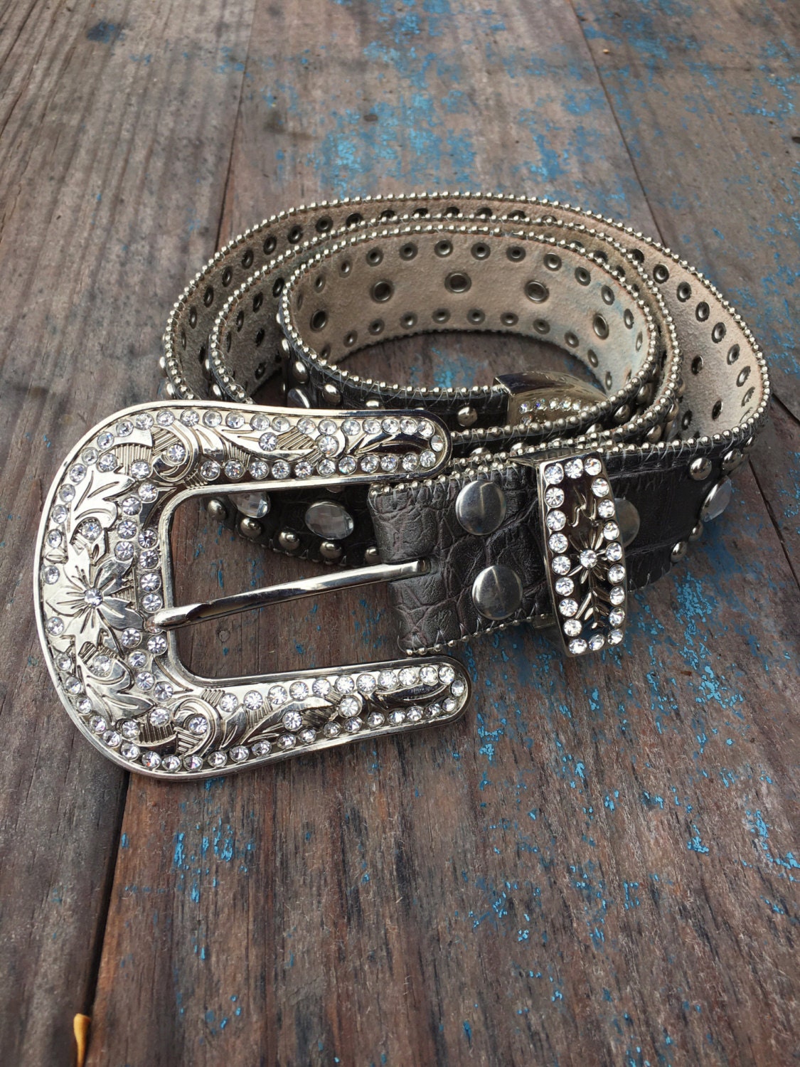 Vintage size 35 to 41 dark taupe leather belt heavy Western rhinestone