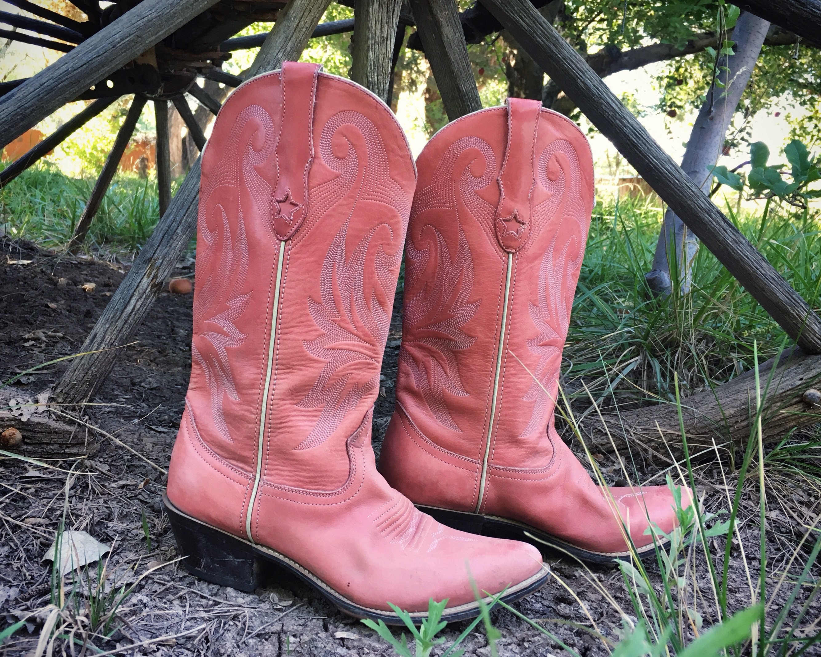 Vintage Distressed Pink Cowboy Boots for Women Size 7 M Western Fashion ...