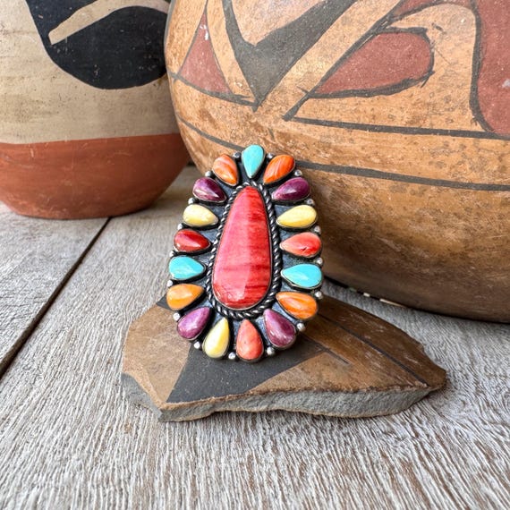 Large Signed Cluster Ring Size 7, Spiny Oyster Tu… - image 8