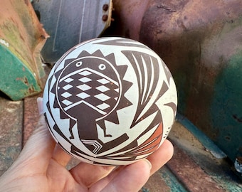 Vintage P. Iule Small Acoma Pottery Seed Pot Approx 3.25" Dia, Native American Indian Pueblo Arts