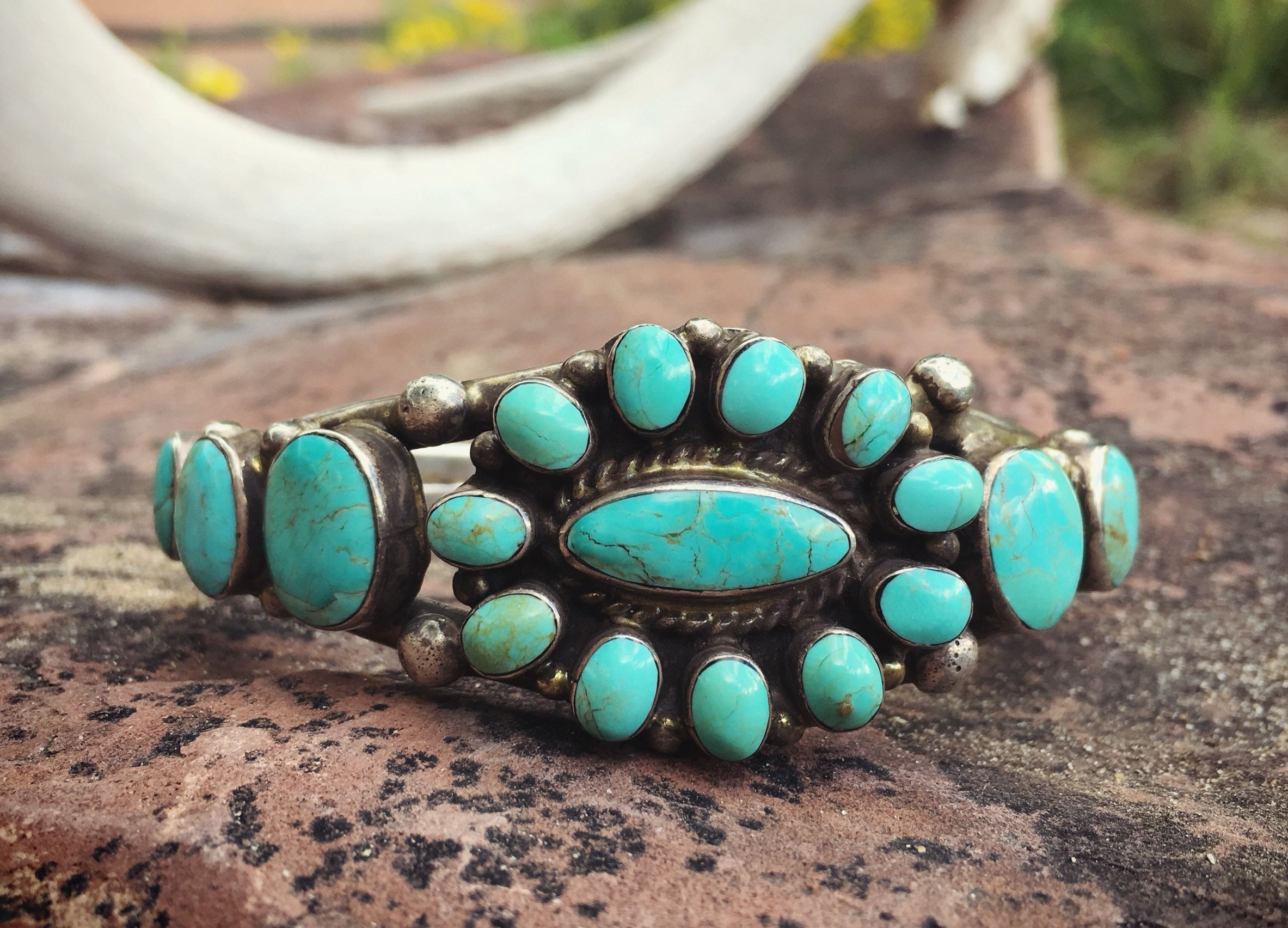 Antique Silver Style Large Stone Turquoise Bracelet – Maizys Boutique