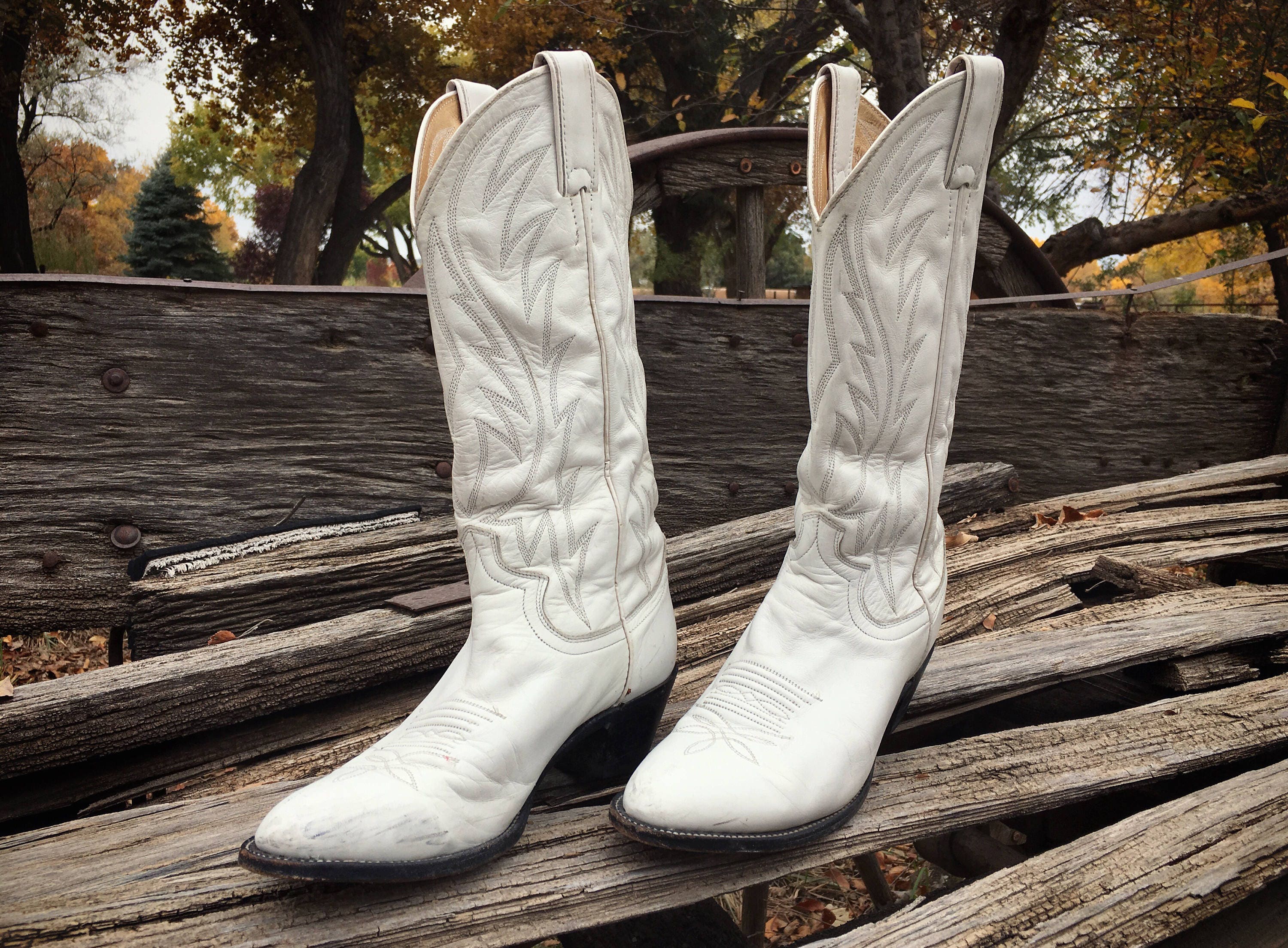 Justin white dyeable boots sales