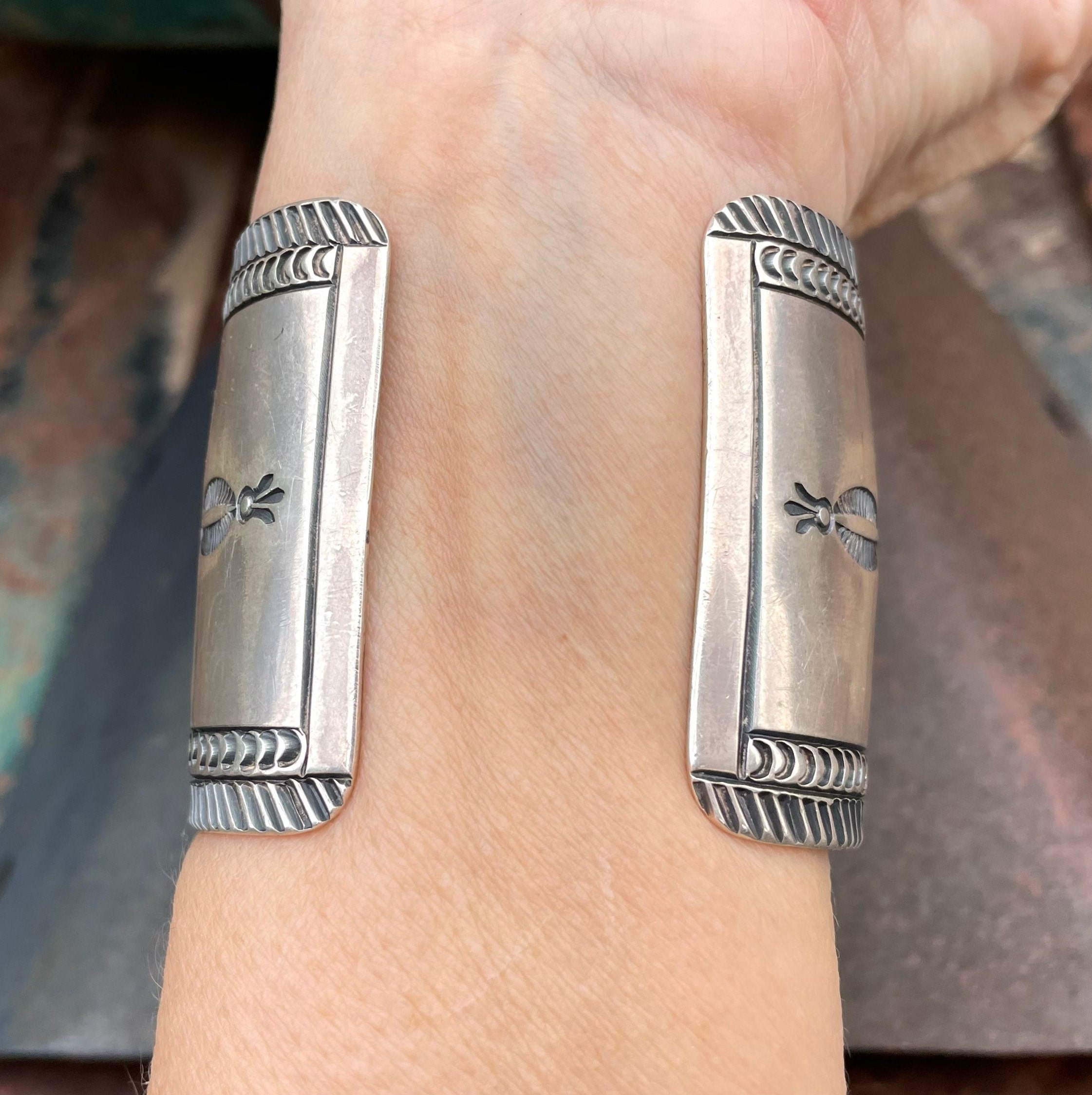 122g Navajo Aaron Toadlena Sterling Silver Turquoise Cuff 122g Navajo Aaron Toadlena Sterling Silver Turquoise Cuff