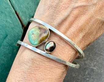 Lilly Barrack Royston Turquoise Tahitian Pearl Contemporary Sterling Silver Rail Cuff Bracelet